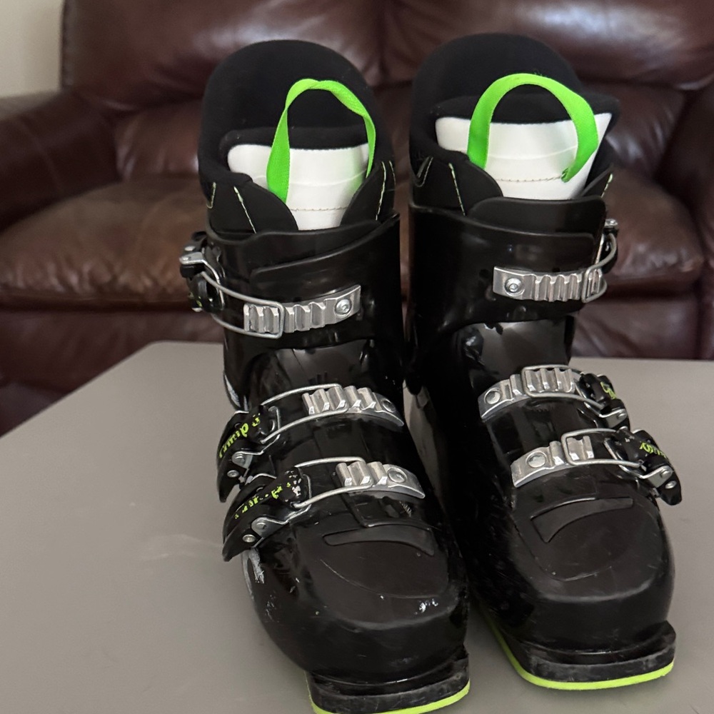 Rossignol Black Ski Boots with Green Highlights